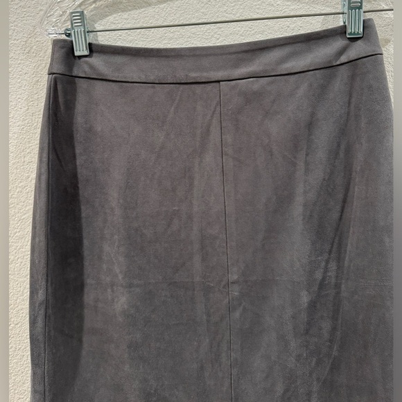 LOFT Faux Suede Grey Straight Side Slits Skirt Size 2 Petite - Picture 2 of 13